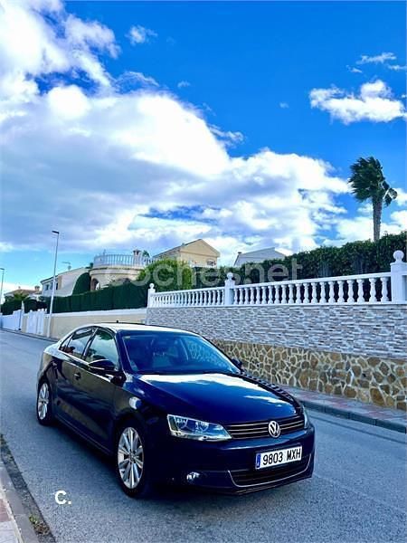 Usado VW Jetta Sport 160 CV (117 kW) 2014 Negro Berlina
