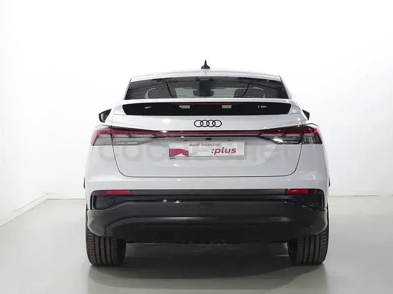 Usado Audi Q4 Sportback e-tron Ambiente 250 kW (340 CV) 2024 Blanco SUV