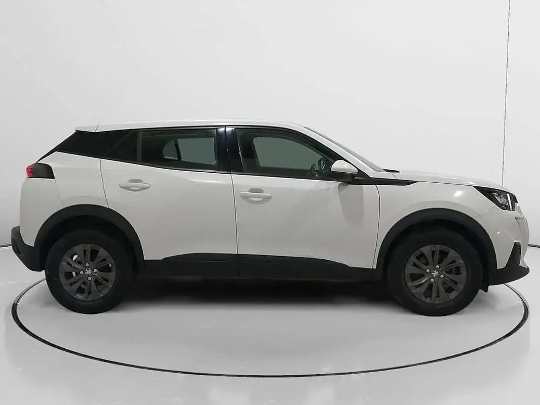 Usado Peugeot 2008 Allure 131 CV (96 kW) 2021 Blanco SUV