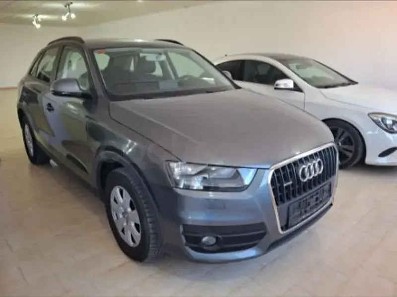 Usado Audi Q3 170 CV (125 kW) 2012 Gris / plata SUV