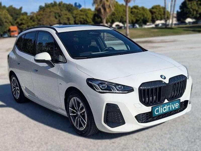 Usado BMW 220 170 CV (125 kW) 2023 Blanco Monovolumen
