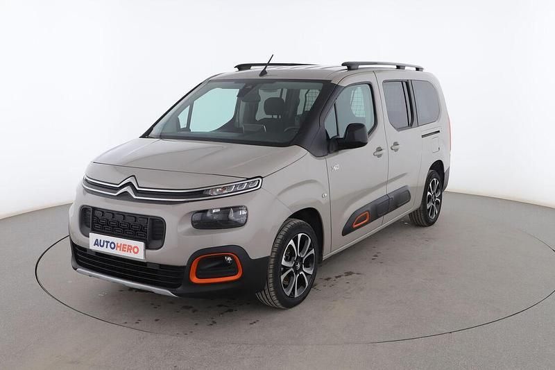 Gris Usado 2022 Citroën Berlingo Shine Monovolumen | 22.799 € (Un poco caro) - Imagen 1/4