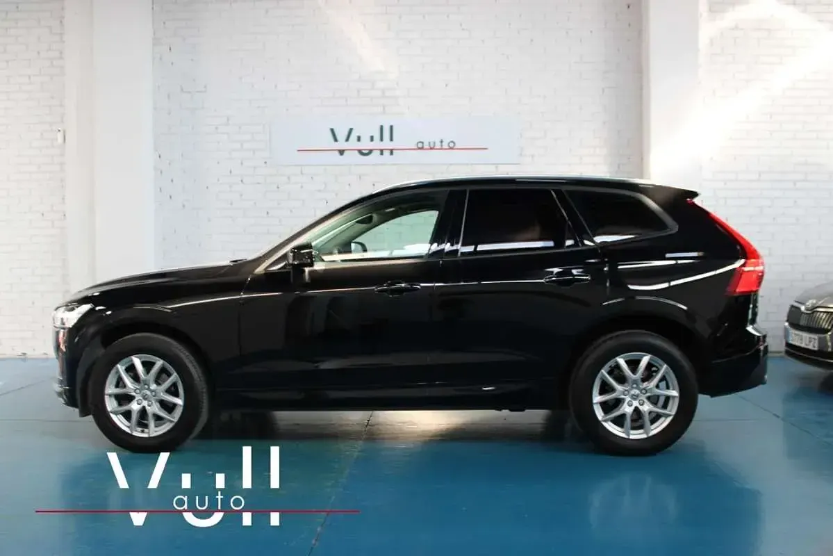 Usado Volvo XC60 Momentum 190 CV (139 kW) 2018 Negro SUV