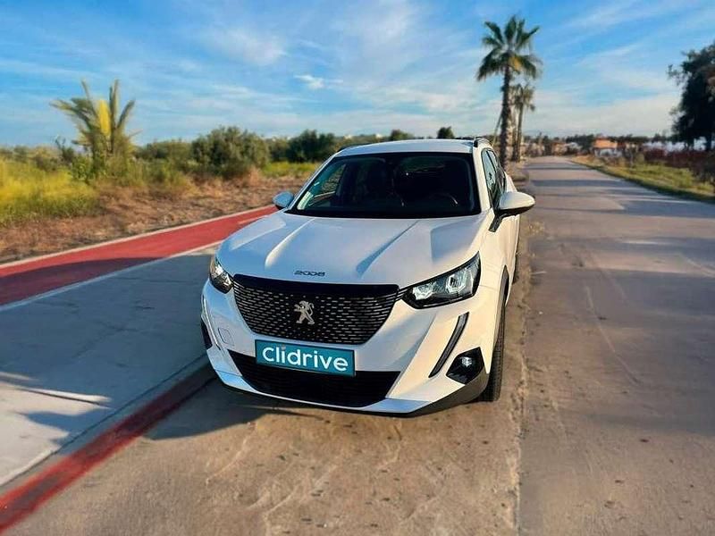 Usado Peugeot 2008 Allure 101 CV (74 kW) 2021 Blanco SUV