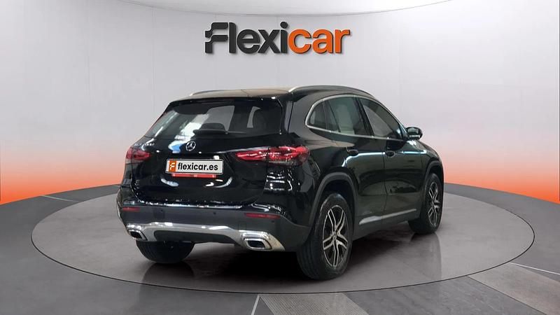 Usado Mercedes GLA200 150 CV (110 kW) 2023 Negro SUV