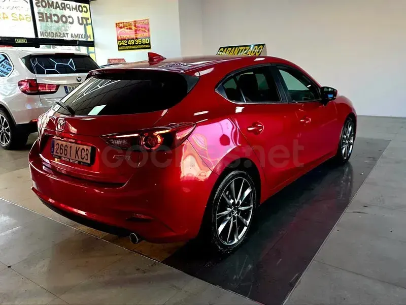 Usado Mazda 3 Edition 150 CV (110 kW) 2018 Rojo Berlina