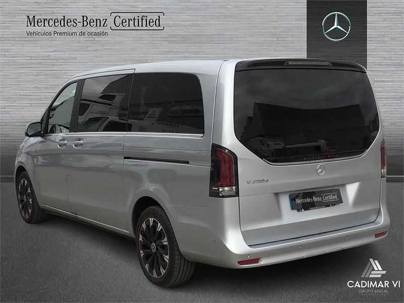 Usado Mercedes V250 Avantgarde 190 CV (139 kW) 2025 Gris Monovolumen