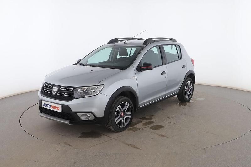 Usado Dacia Sandero 90 CV (66 kW) 2019 Plata Utilitario