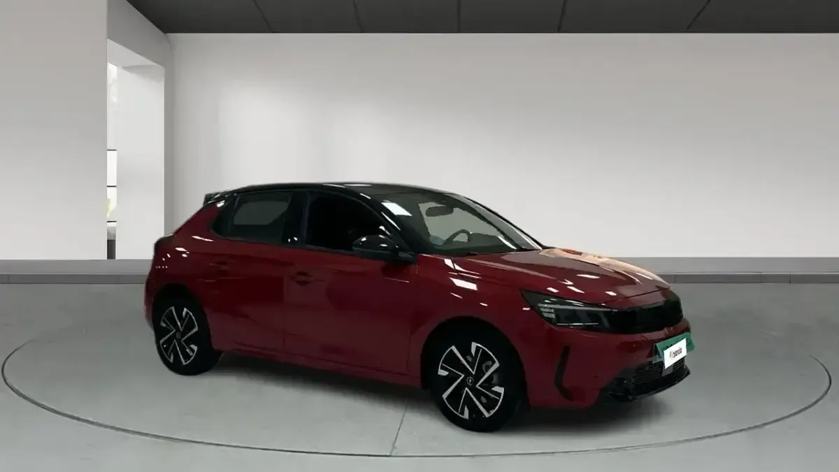 Usado Opel Corsa 100 CV (73 kW) 2025 Rojo Utilitario