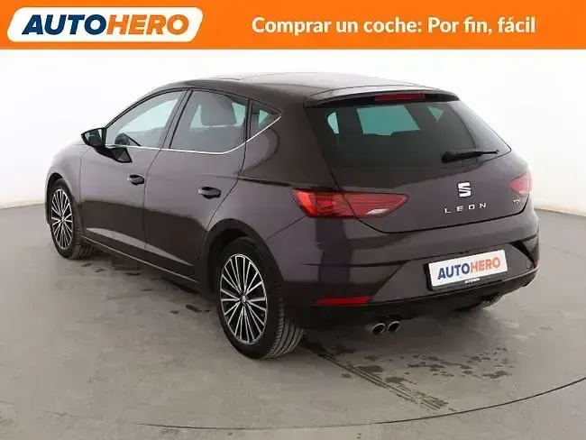 Usado Seat Leon XCELLENCE 150 CV (110 kW) 2017 Morado Berlina