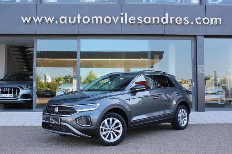 Gris Usado 2023 VW T-Roc Life SUV | 27.900 € (Precio justo) - Imagen 1/4