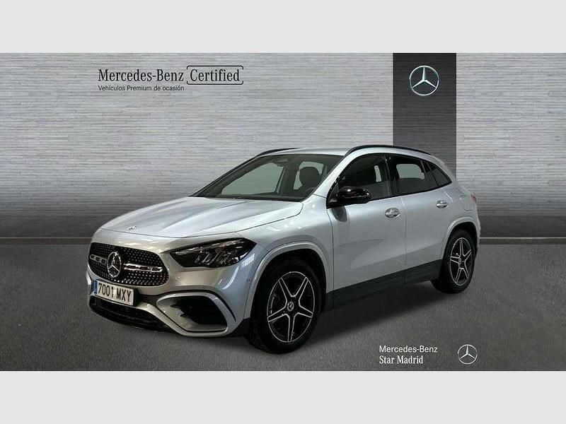 Plateado Usado 2025 Mercedes GLA220 SUV | 45.990 € (Buen precio) - Imagen 1/4