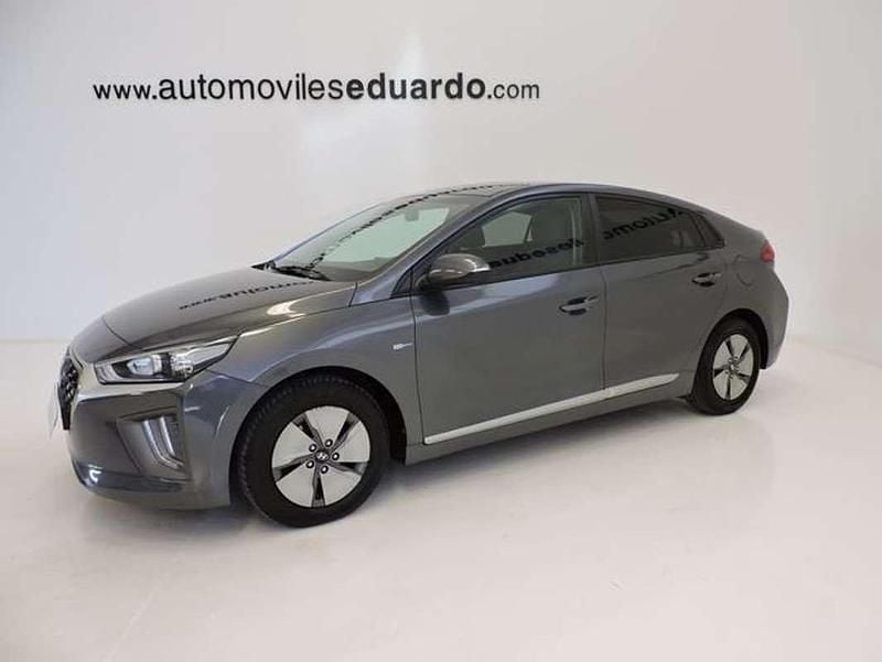 Usado Hyundai Ioniq 141 CV (103 kW) 2020 Gris Utilitario