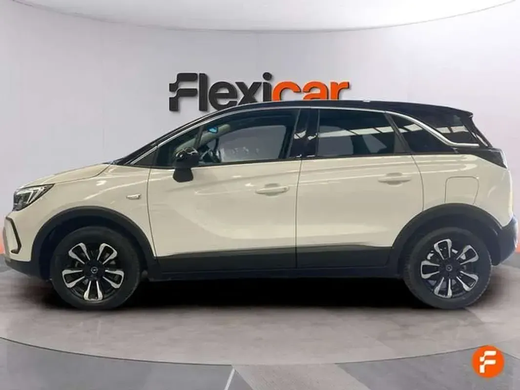 Usado Opel Crossland Elegance 110 CV (80 kW) 2024 Blanco SUV