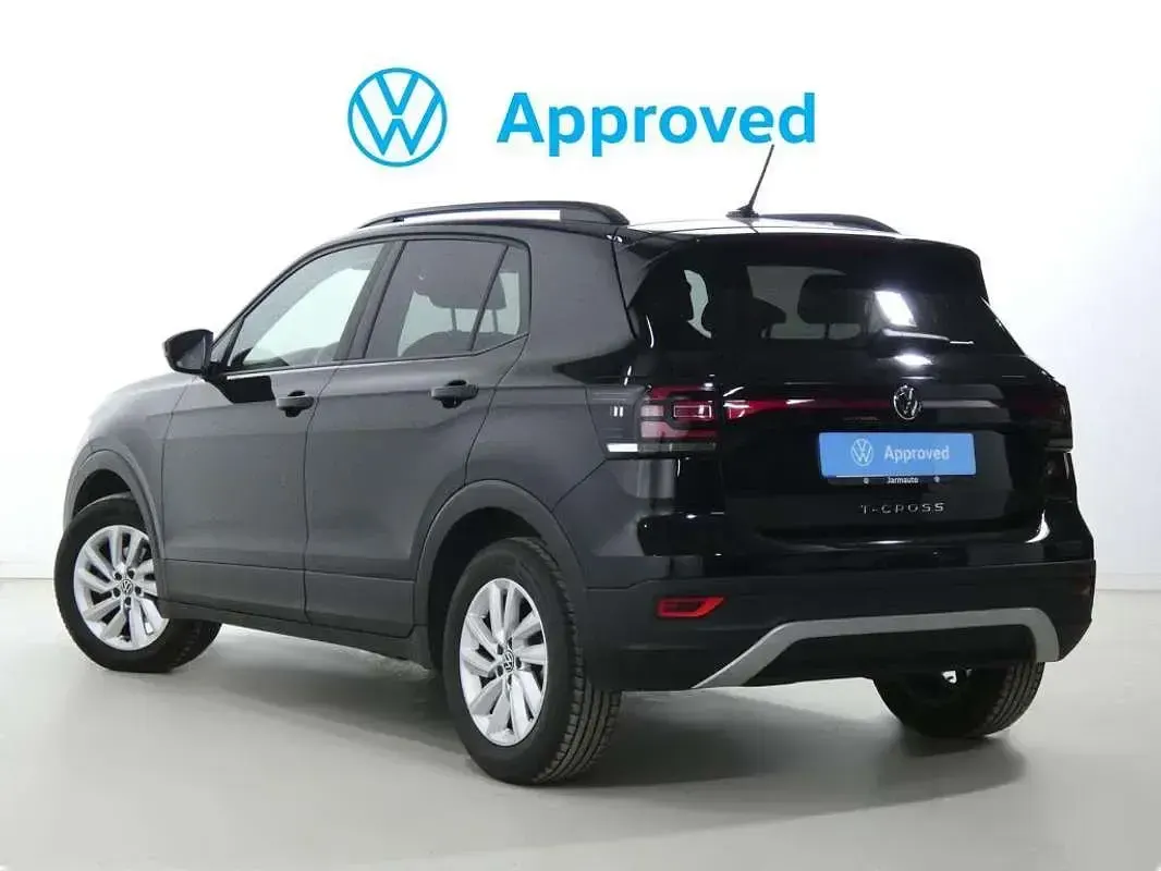 Usado VW T-Cross Advance 110 CV (80 kW) 2023 Negro SUV