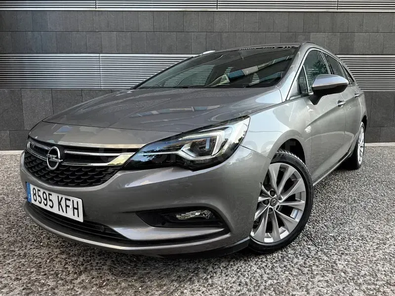 Usado Opel Astra Excellence 136 CV (100 kW) 2017 Marrón Familiar