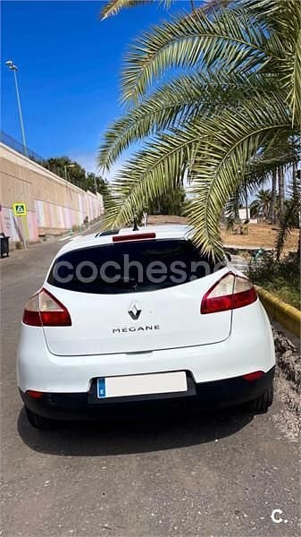 Usado Renault Mégane 110 CV (80 kW) 2011 Blanco Berlina