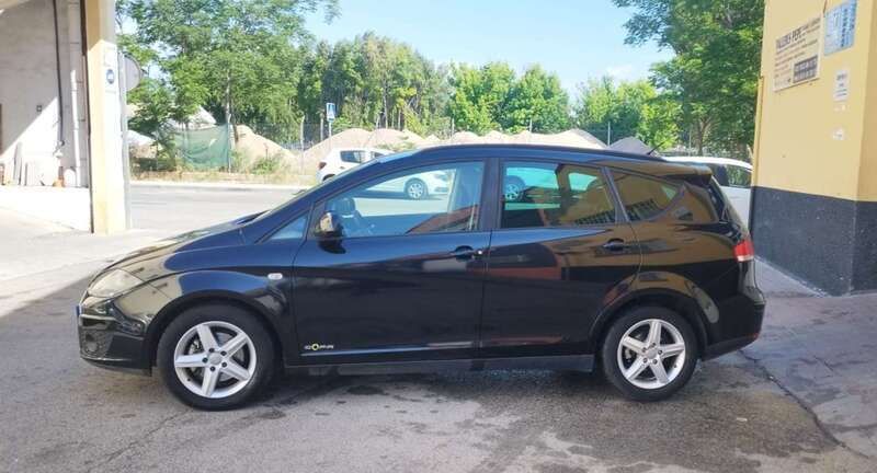 Usado Seat Altea Copa 105 CV (77 kW) 2013 Negro Monovolumen