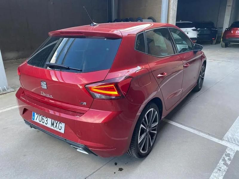 Usado Seat Ibiza FR 115 CV (84 kW) 2024 Rojo Utilitario