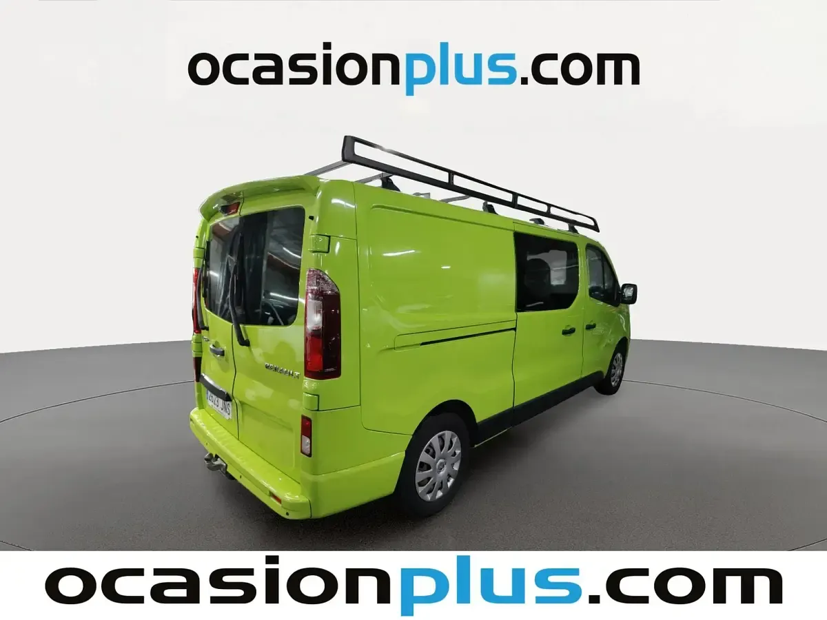 Usado Renault Trafic 125 CV (91 kW) 2016 Verde Monovolumen