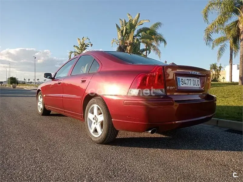 Usado Volvo S60 Summum 130 CV (95 kW) 2005 Granate Berlina