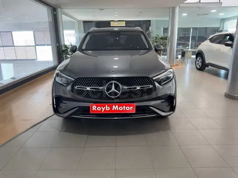 Usado Mercedes GLC220 197 CV (144 kW) 2023 Gris / plata SUV