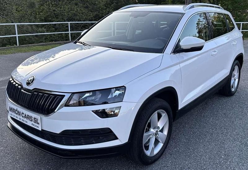 Usado Skoda Karoq Ambition 150 CV (110 kW) 2022 Blanco SUV