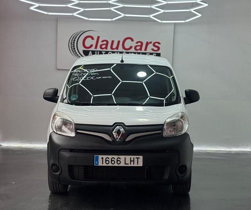 Begagnad Renault Kangoo 95 HK (69 kW) 2020 Vit Minibuss