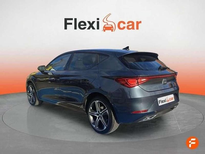 Usado Seat Leon FR 204 CV (150 kW) 2021 Gris Utilitario