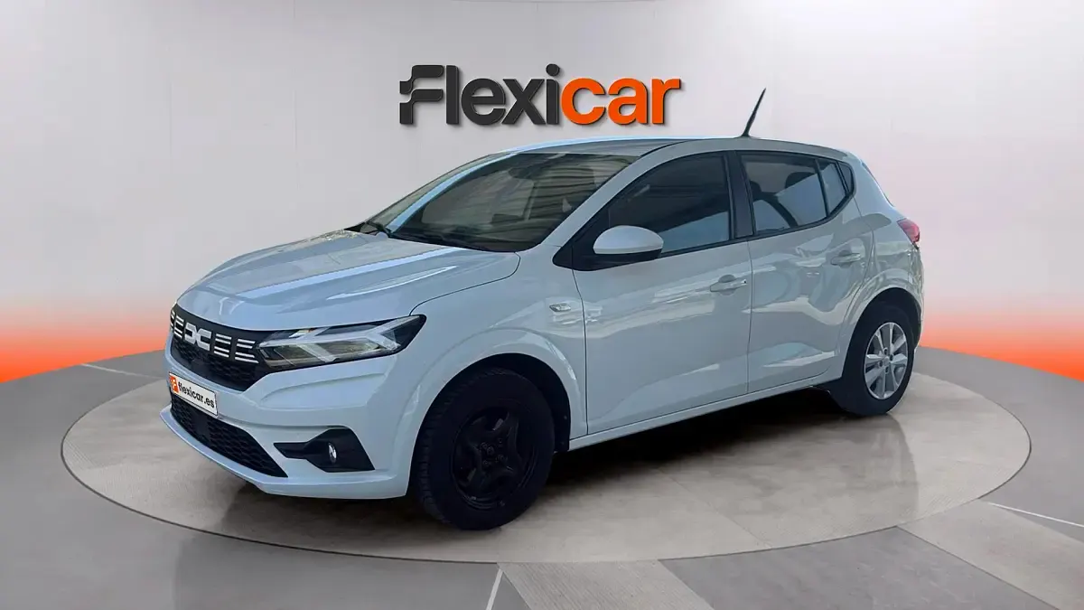 Usado Dacia Sandero Expression 91 CV (66 kW) 2023 Blanco Berlina