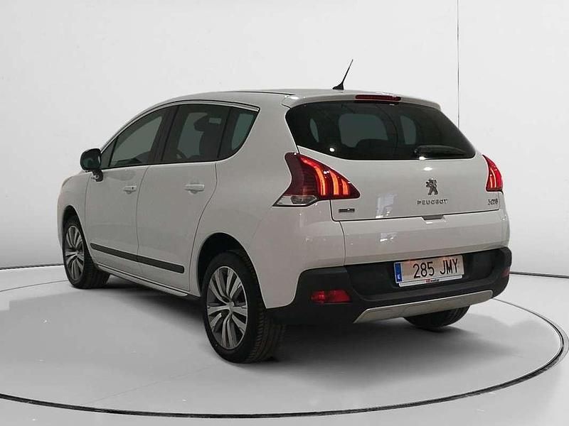 Usado Peugeot 3008 Style 132 CV (97 kW) 2016 Blanco SUV