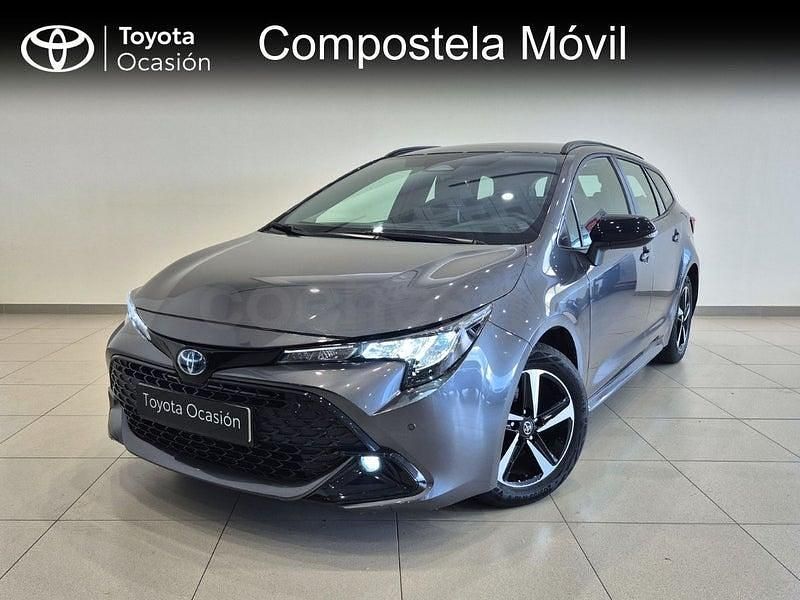Usado Toyota Corolla Active 140 CV (102 kW) 2025 Gris / plata Familiar