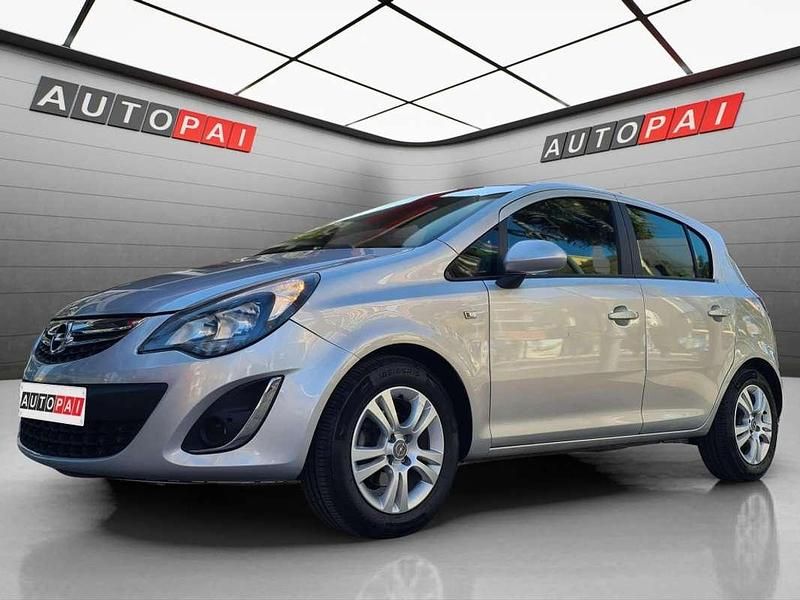 Gris Usado 2013 Opel Corsa Selective Utilitario | 6900 € (Precio justo) - Imagen 1/4