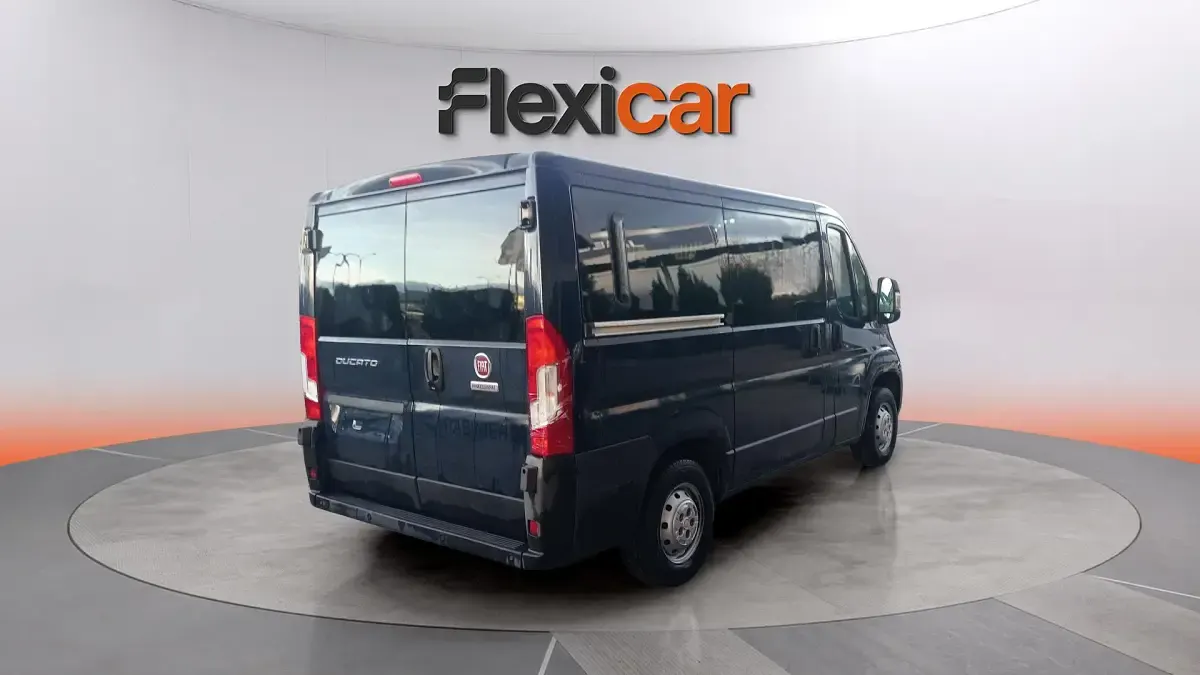 Usado Fiat Ducato 140 CV (102 kW) 2018 Azul Van