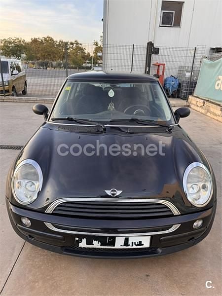 Negro Usado 2004 Mini ONE Utilitario | 4501 € (Precio justo) - Imagen 1/4