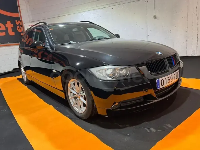 Usado BMW 320 170 CV (125 kW) 2008 Negro Familiar