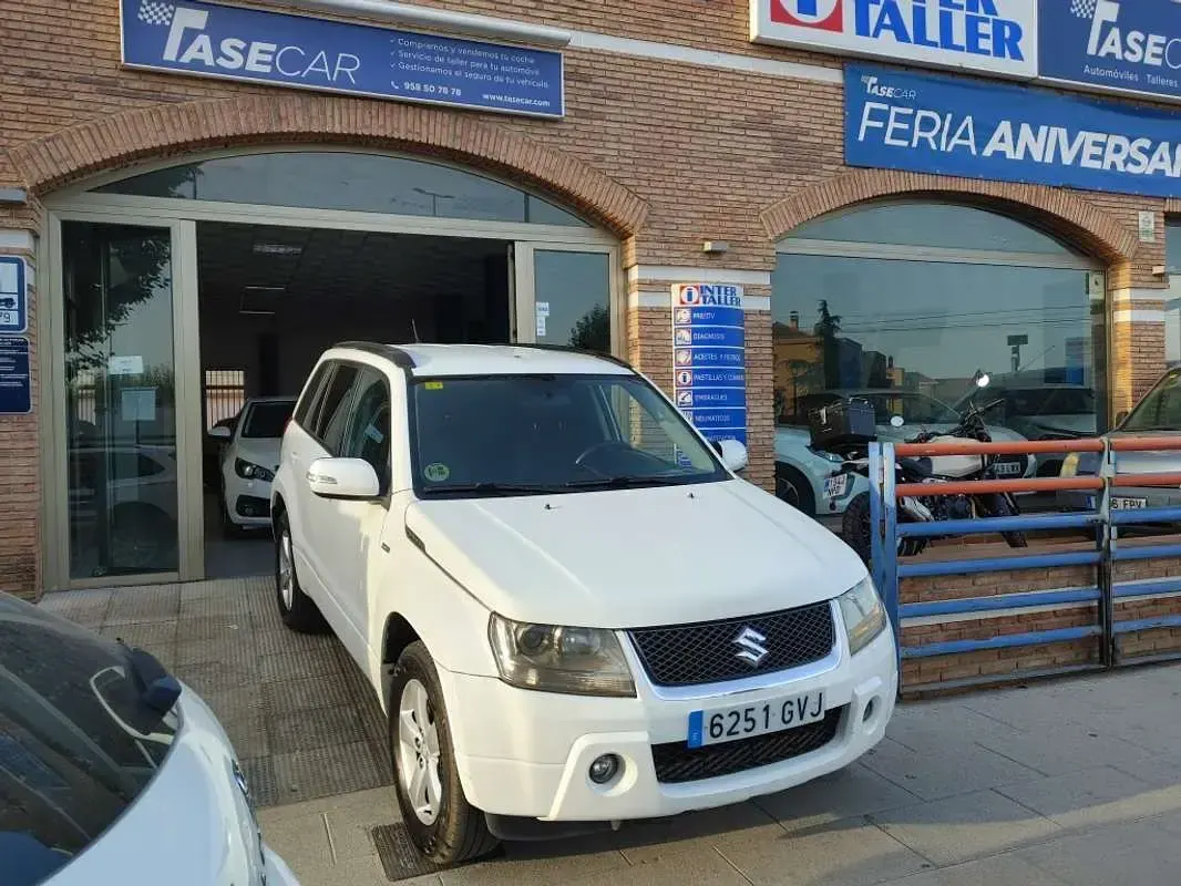 Usado Suzuki Grand Vitara 130 CV (95 kW) 2009 Blanco SUV