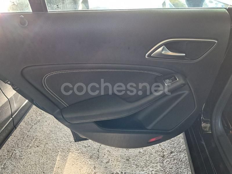 Usado Mercedes CLA200 150 CV (110 kW) 2019 Negro Berlina