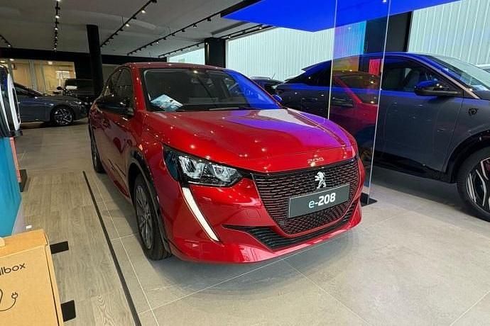 Nuevo Peugeot e-208 Allure 100 kW (136 CV) 2025 Utilitario