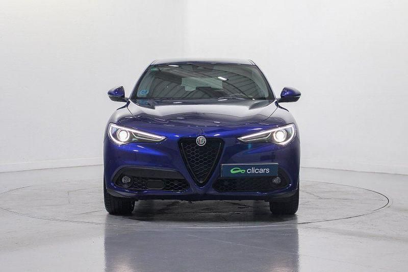 Usado Alfa Romeo Stelvio Sprint 190 CV (139 kW) 2022 Azul SUV