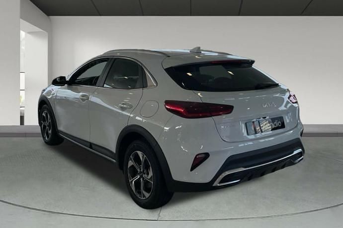 Usado Kia XCeed 101 CV (74 kW) 2024 Blanco SUV