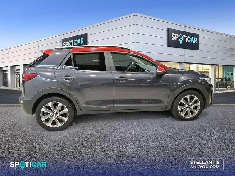 Usado Kia Stonic 101 CV (74 kW) 2019 Gris SUV