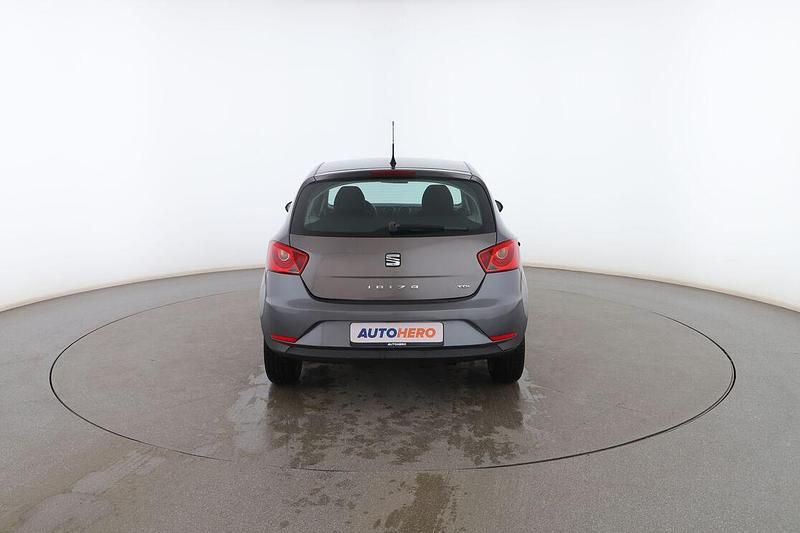 Usado Seat Ibiza Reference 90 CV (66 kW) 2015 Gris Utilitario