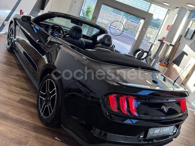Usado Ford Mustang GT 450 CV (330 kW) 2021 Negro Descapotable