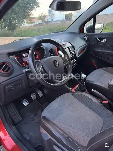 Usado Renault Captur XMOD 120 CV (88 kW) 2018 Rojo SUV