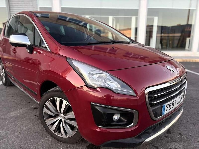 Usado Peugeot 3008 Access 120 CV (88 kW) 2015 Burdeos Familiar