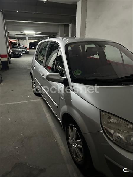 Usado Renault Scénic II Dynamique 115 CV (84 kW) 2006 Gris / plata Monovolumen