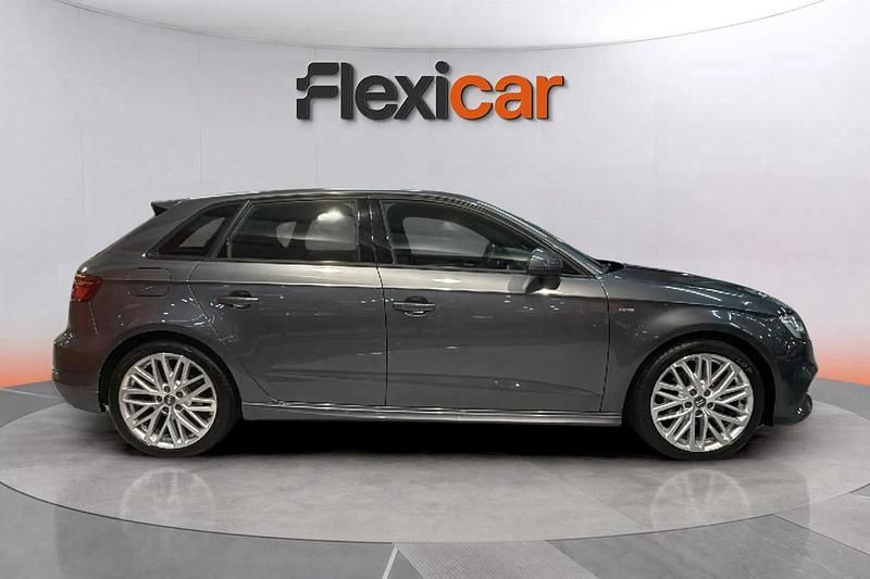 Usado Audi A3 S-Line 116 CV (85 kW) 2019 Gris Berlina