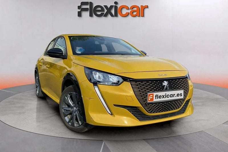 Amarillo Usado 2022 Peugeot e-208 Active Utilitario | 16.990 € (Precio justo) - Imagen 1/4