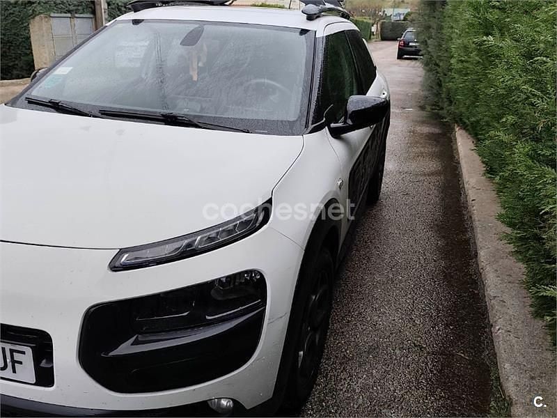 Usado Citroën C4 Cactus Shine 100 CV (73 kW) 2015 Blanco Utilitario